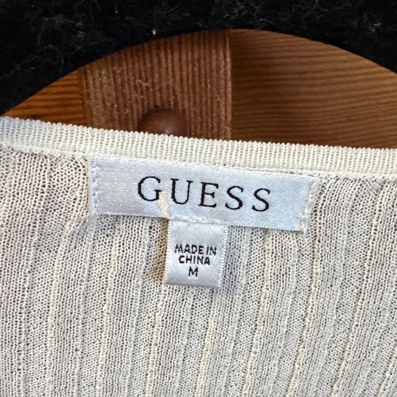 Guess Eco size medium NWT Cream V-Neck Women's Sweater cardigan tank look - Picture 13 of 13